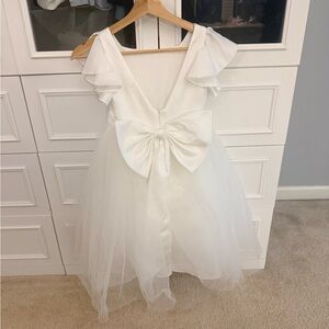 Flower girl Elegant White Kids Dress with Bow